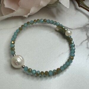 6-11mm White Cultured Freshwater Pearl Crystal Stainless Steel Wire Bracelet